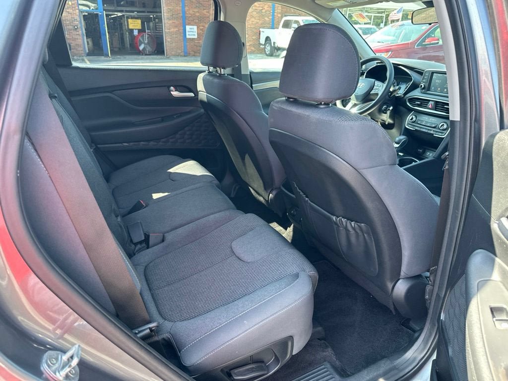 Used 2019 Hyundai Santa Fe SE AWD/4WD image 10
