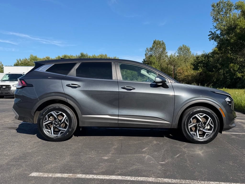 Used 2023 Kia Sportage LX AWD/4WD image 7