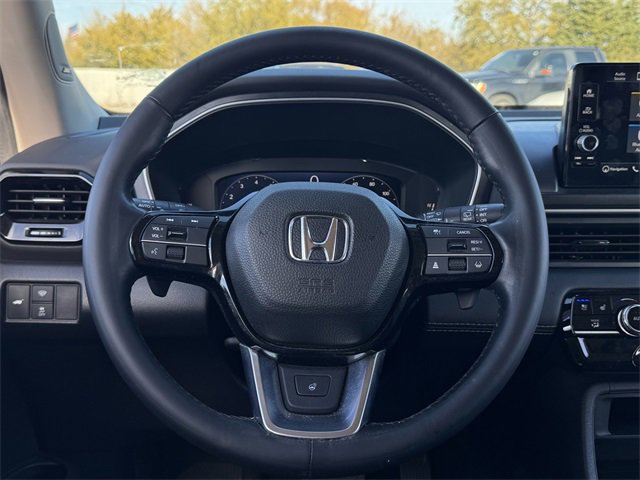 Used 2024 Honda Pilot Elite image 12