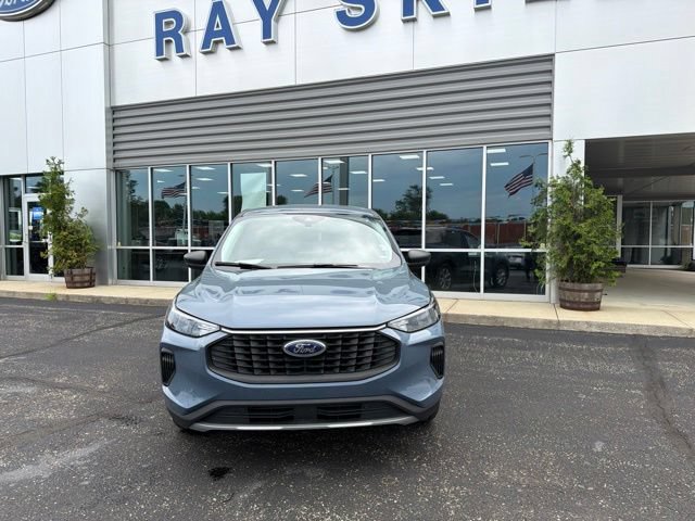 Certified 2025 Ford Escape Active AWD/4WD image 8