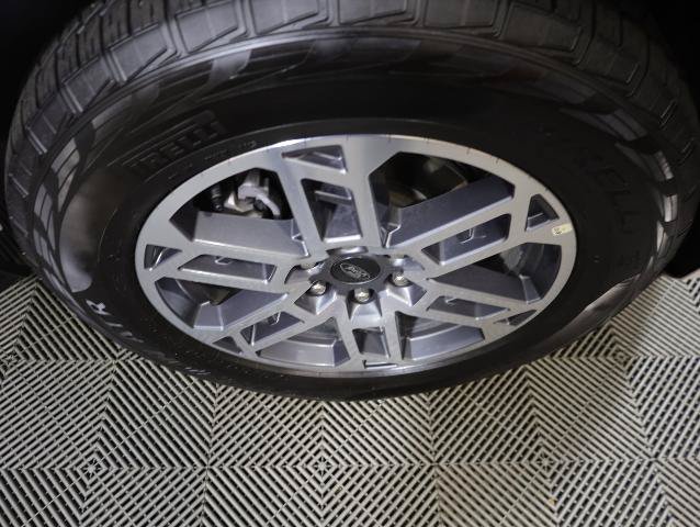 Certified 2025 Ford Expedition Active AWD/4WD image 40