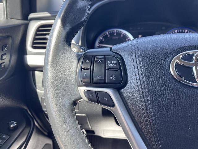 Used 2018 Toyota Highlander Limited w/ Protection Package #3 AWD/4WD image 12