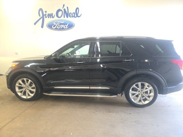 Certified 2024 Ford Explorer Platinum w/ Technology Package AWD/4WD image 29
