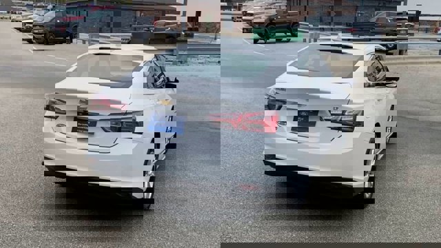 Used 2020 Chevrolet Malibu LT image 9