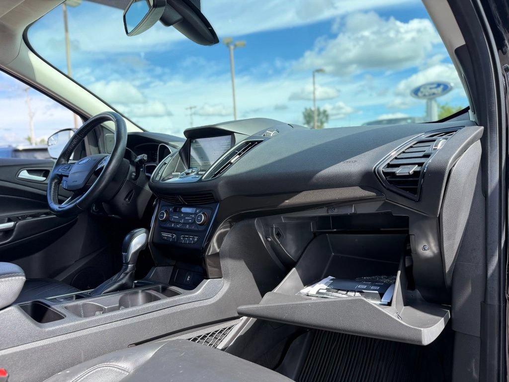 Certified 2019 Ford Escape Titanium AWD/4WD image 16