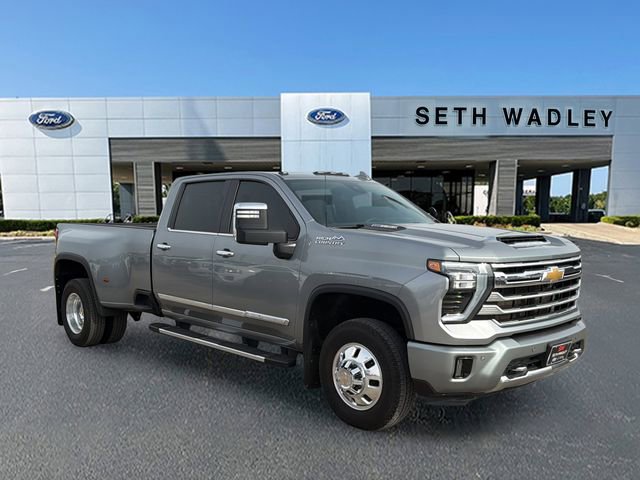 Used 2025 Chevrolet Silverado 3500 High Country w/ High Country Premium Package image 1