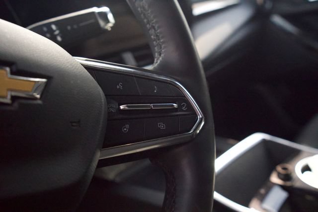 Used 2025 Chevrolet Equinox LT FWD image 14
