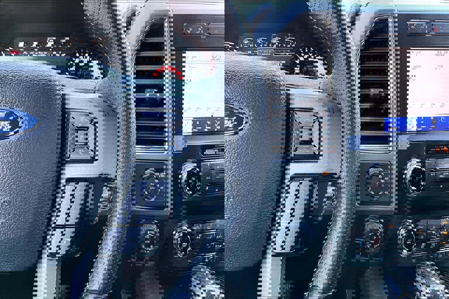 Certified 2019 Ford F150 Raptor w/ Equipment Group 802A Luxury image 27