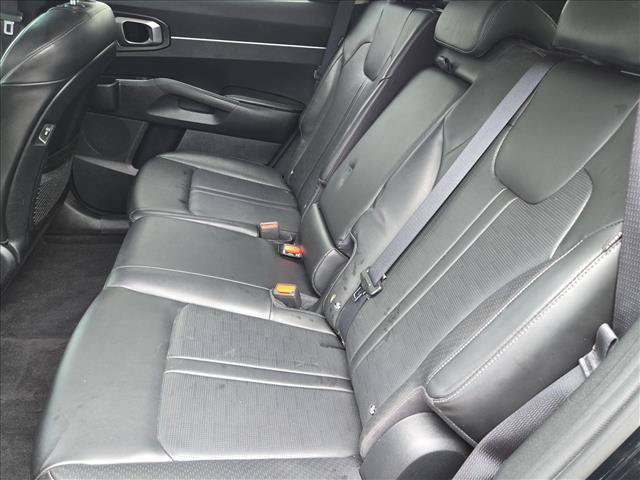 Used 2024 Kia Sorento S FWD image 19