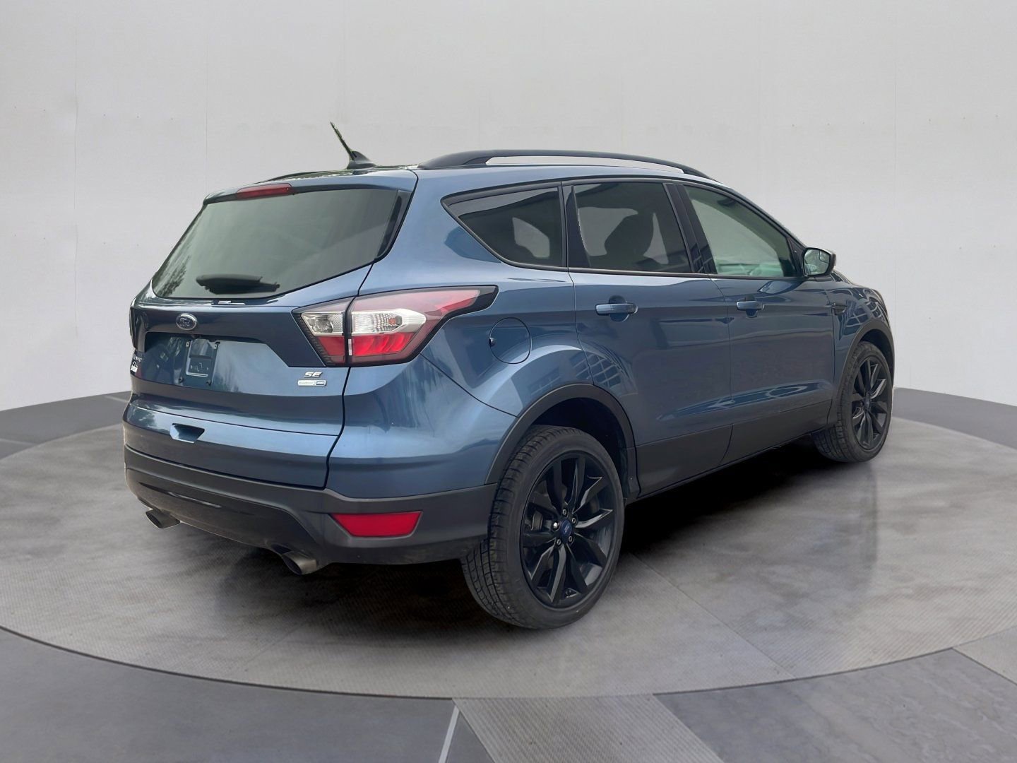 Certified 2018 Ford Escape SE w/ SE Sport Appearance Package AWD/4WD image 6