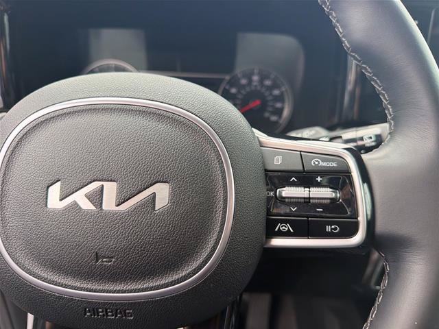 Used 2023 Kia Sorento S w/ Panoramic Sunroof Package FWD image 18