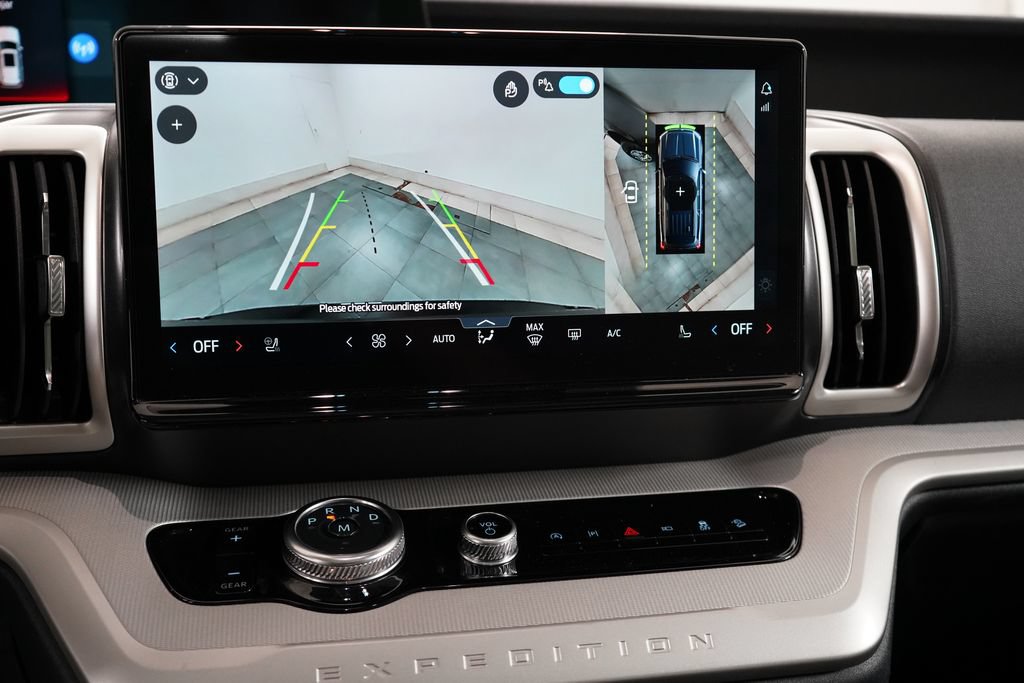 Certified 2025 Ford Expedition Active AWD/4WD image 19