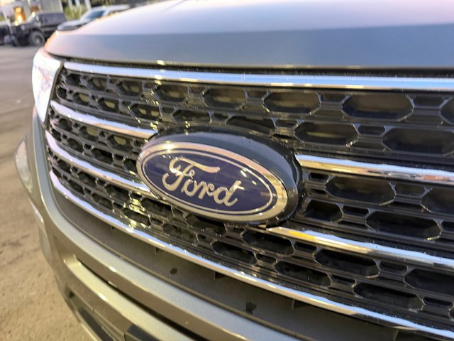 Certified 2023 Ford Explorer XLT w/ Equipment Group 202A image 24