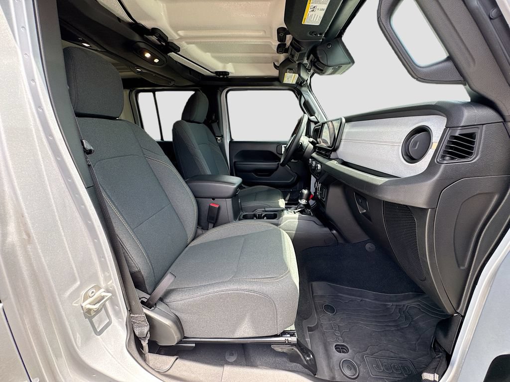 Used 2024 Jeep Wrangler Unlimited Sport AWD/4WD image 29