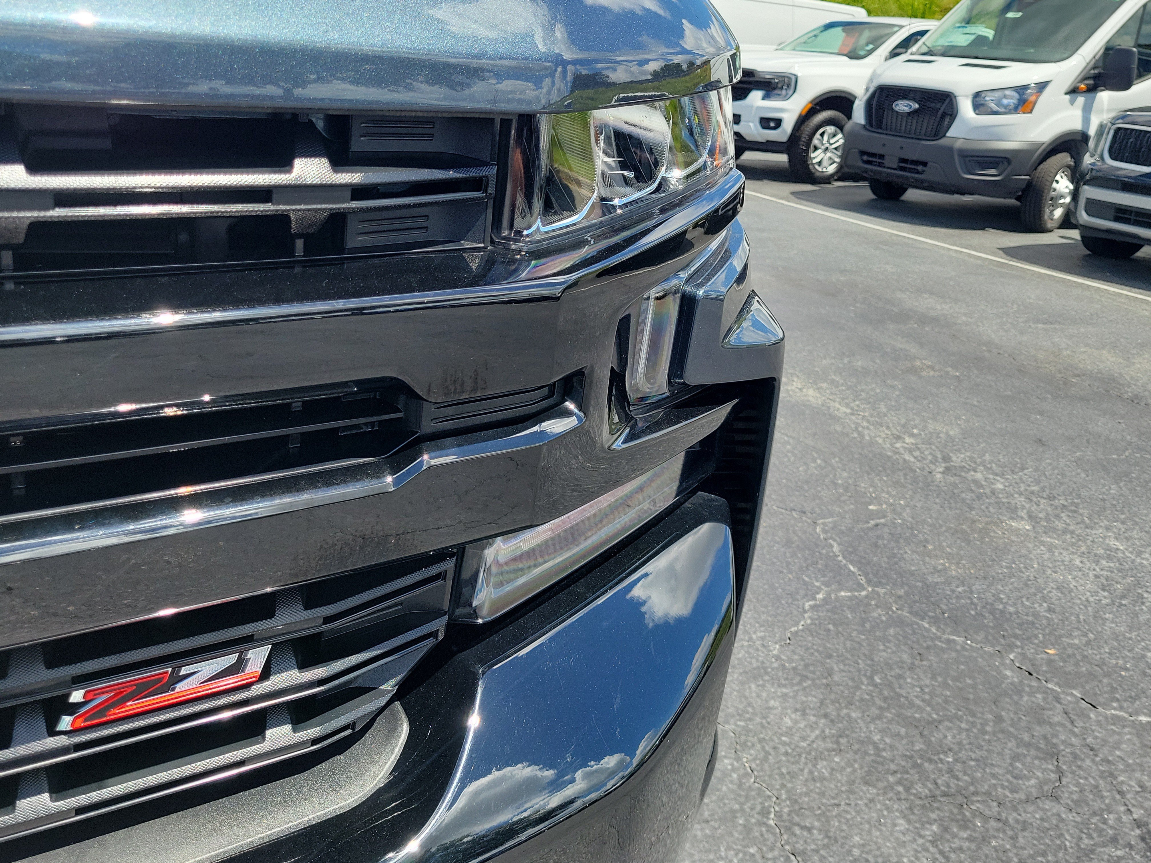 Used 2020 Chevrolet Silverado 1500 LT Trail Boss AWD/4WD image 3