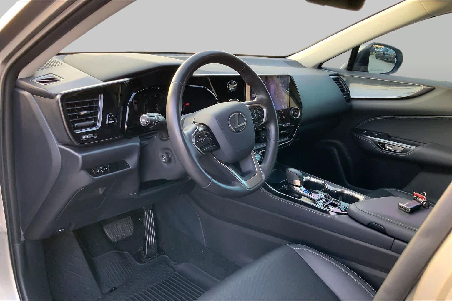 Used 2025 Lexus NX 250 FWD w/ Accessory Package (2T) image 17