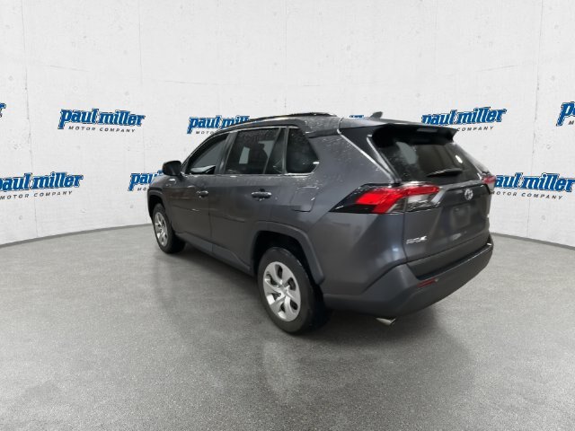 Used 2021 Toyota RAV4 LE FWD image 8