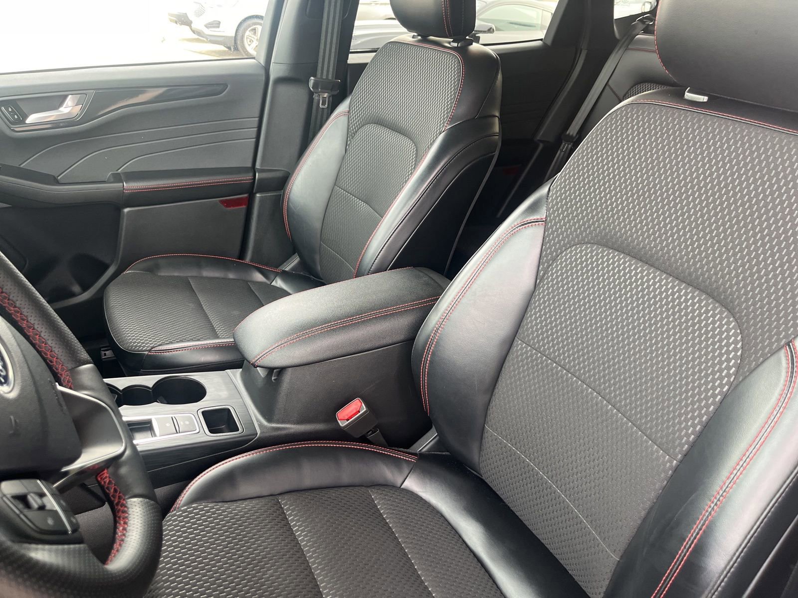 Certified 2024 Ford Escape ST-Line w/ Tech Pack #1 image 9