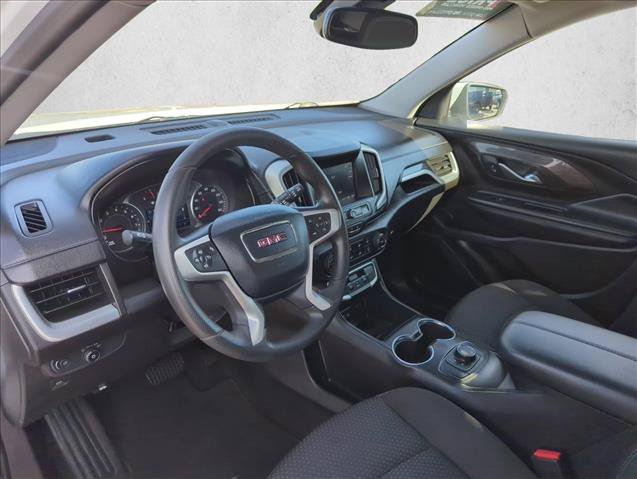 Used 2024 GMC Terrain SLE AWD/4WD image 8