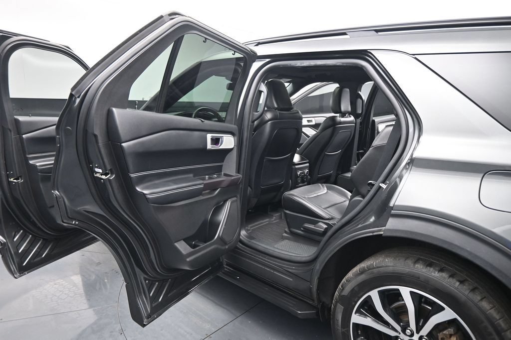 Certified 2020 Ford Explorer ST w/ Premium Technology Package AWD/4WD image 19