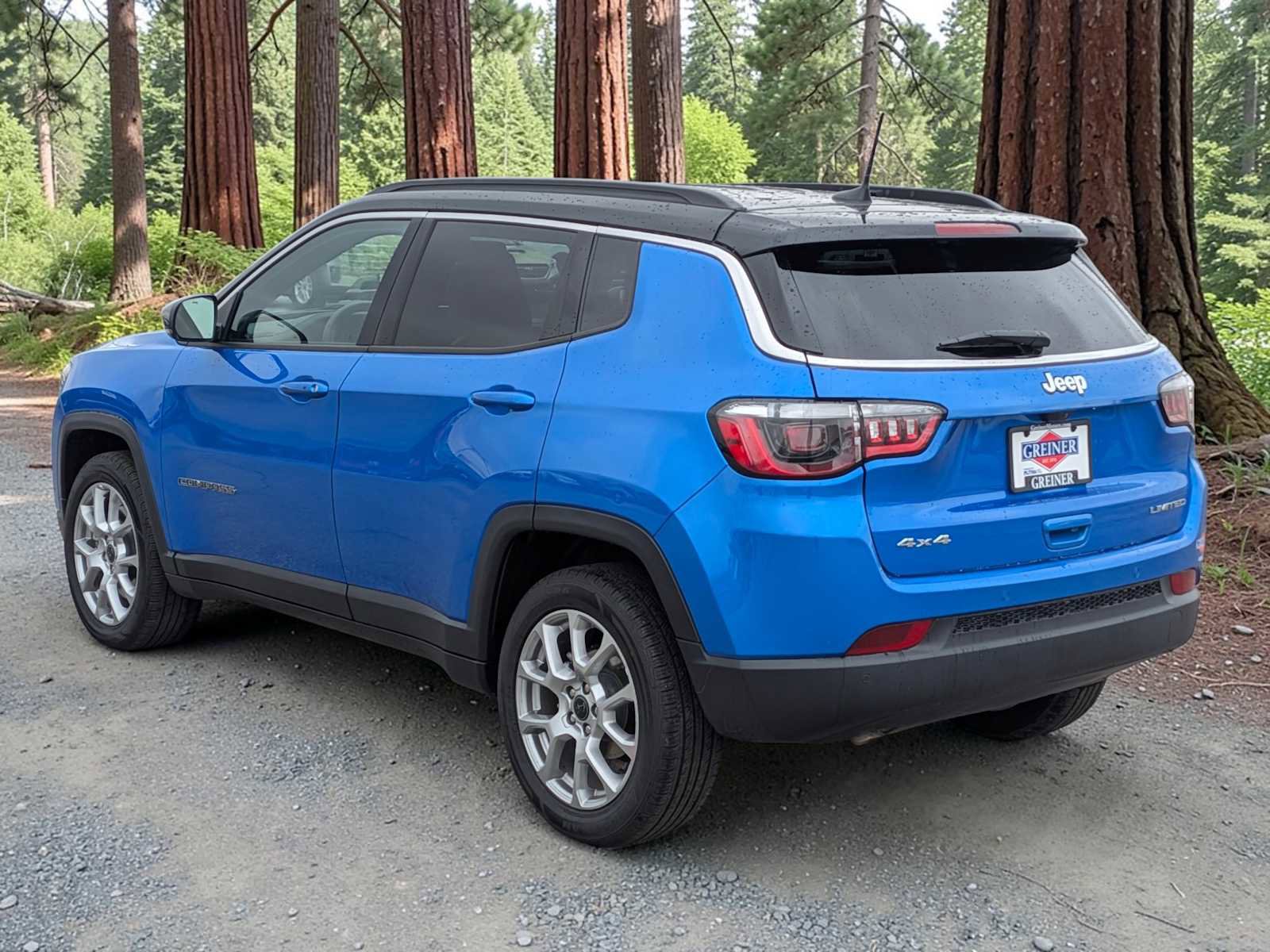 Used 2025 Jeep Compass Limited AWD/4WD image 4