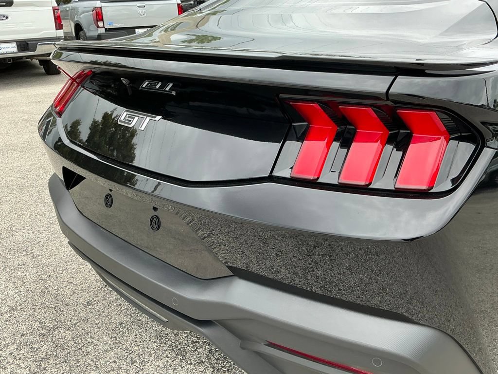 Certified 2025 Ford Mustang GT RWD image 31