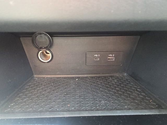 Used 2025 Nissan Pathfinder SV FWD image 33