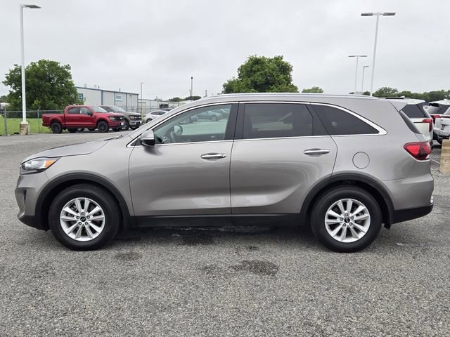 Used 2019 Kia Sorento FWD w/ LX Convenience Package image 4