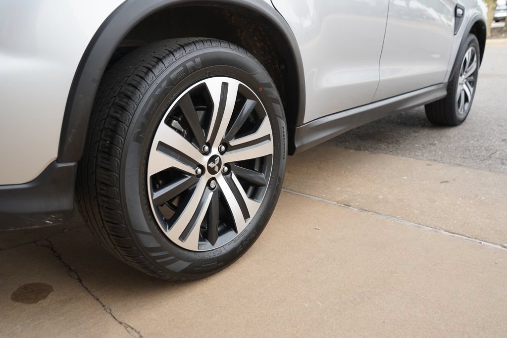 Used 2025 Mitsubishi Outlander Sport ES AWD/4WD image 7