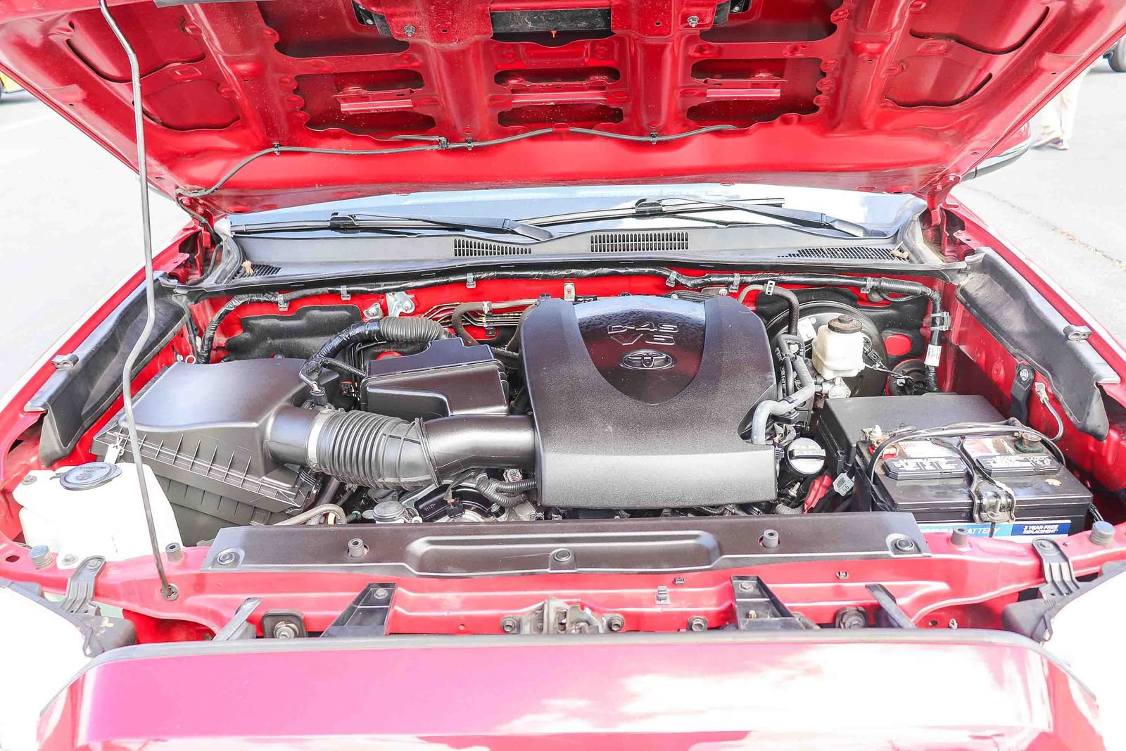 Used 2020 Toyota Tacoma TRD Sport w/ Technology Package RWD image 28