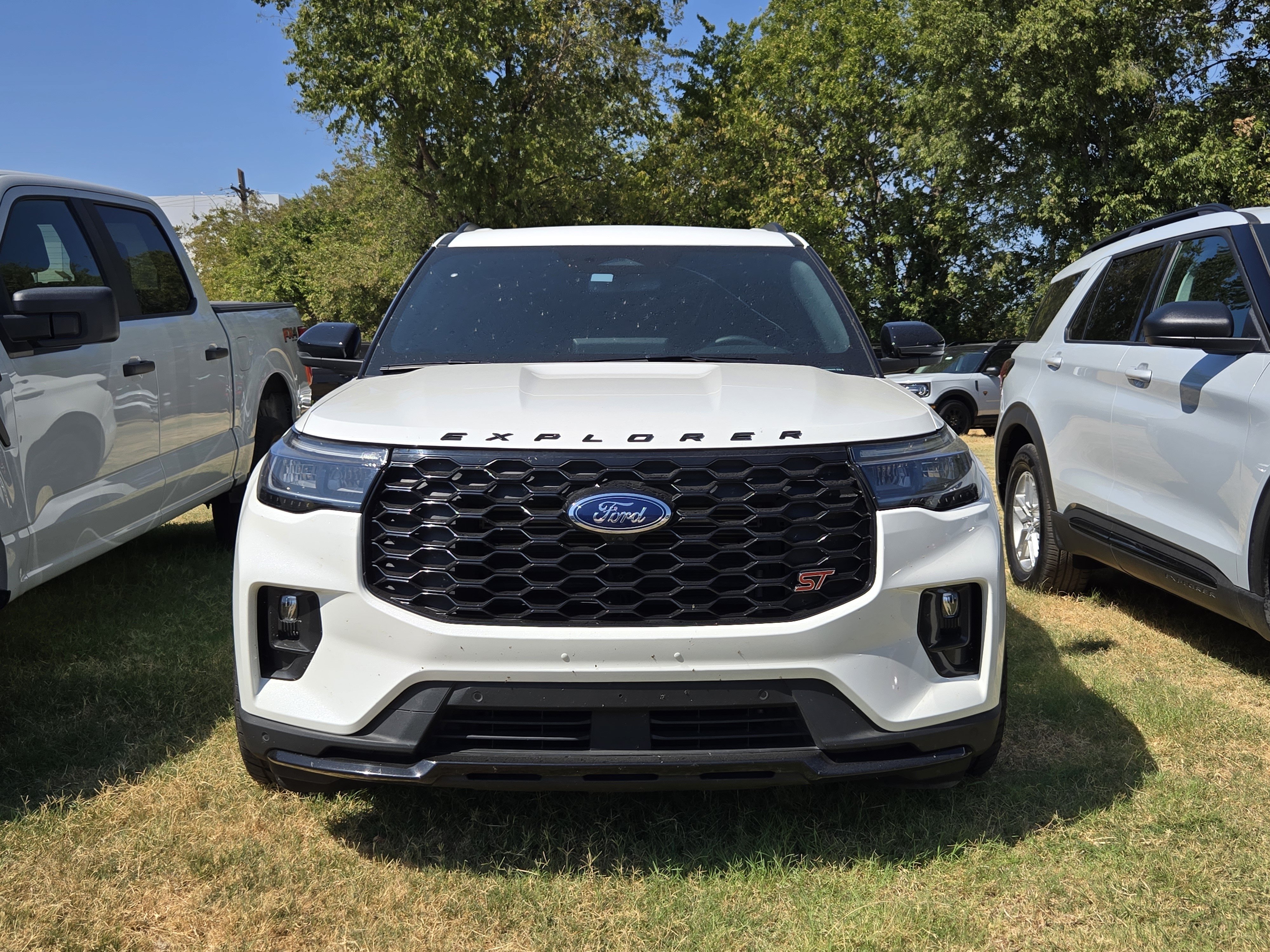 Certified 2025 Ford Explorer ST AWD/4WD image 2
