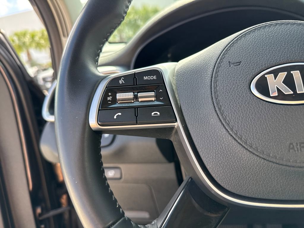 Used 2019 Kia Sorento EX image 16