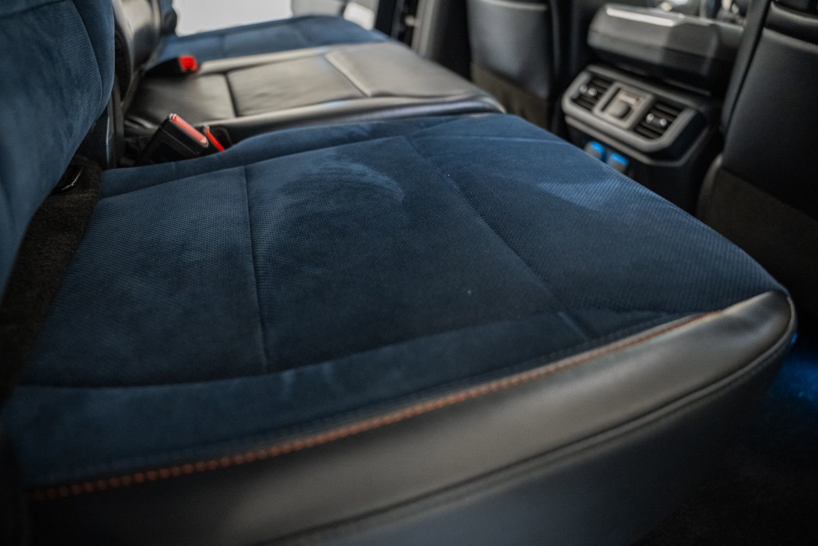 Certified 2022 Ford F150 Raptor w/ Raptor 37 Performance Package image 39