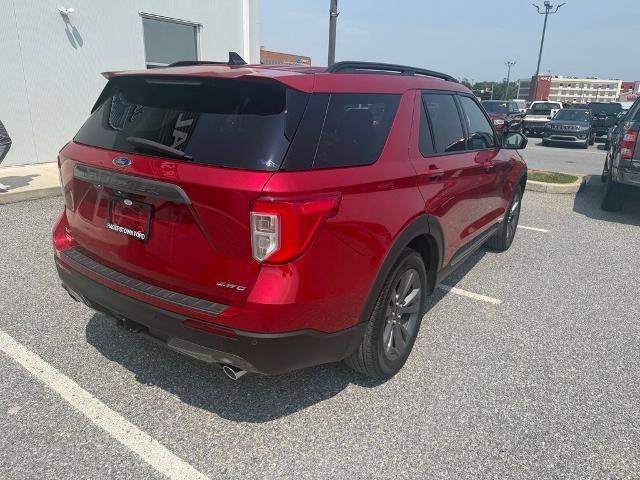 Certified 2022 Ford Explorer XLT w/ Equipment Group 202A AWD/4WD image 7