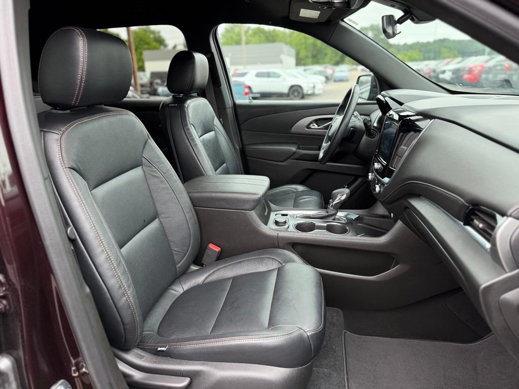 Used 2023 Chevrolet Traverse LT AWD/4WD image 15