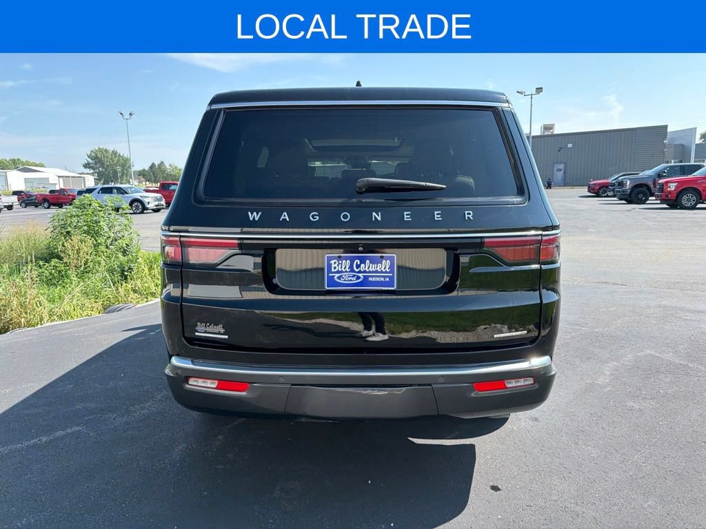 Used 2022 Jeep Wagoneer Series III w/ Premium Group I AWD/4WD image 5