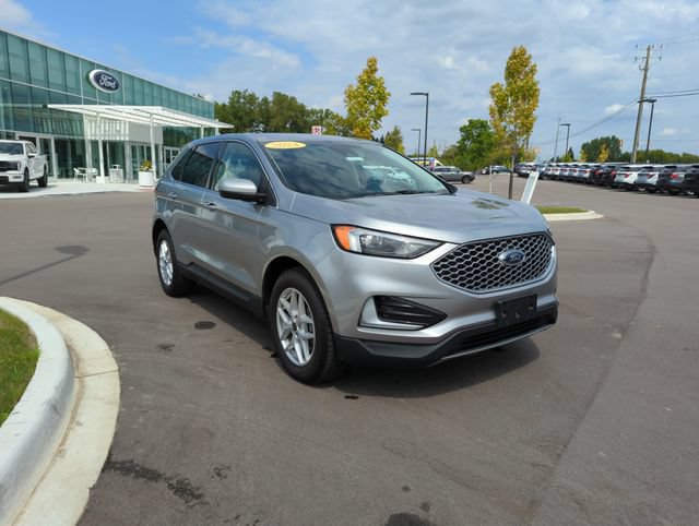 Certified 2024 Ford Edge SEL AWD/4WD image 7
