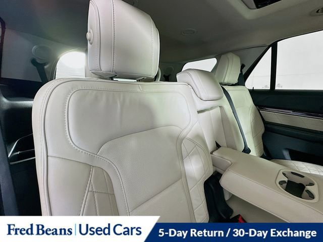 Certified 2017 Ford Explorer Platinum image 31