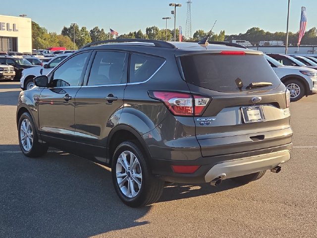 Certified 2018 Ford Escape SE w/ SE Sync 3 Package FWD image 5