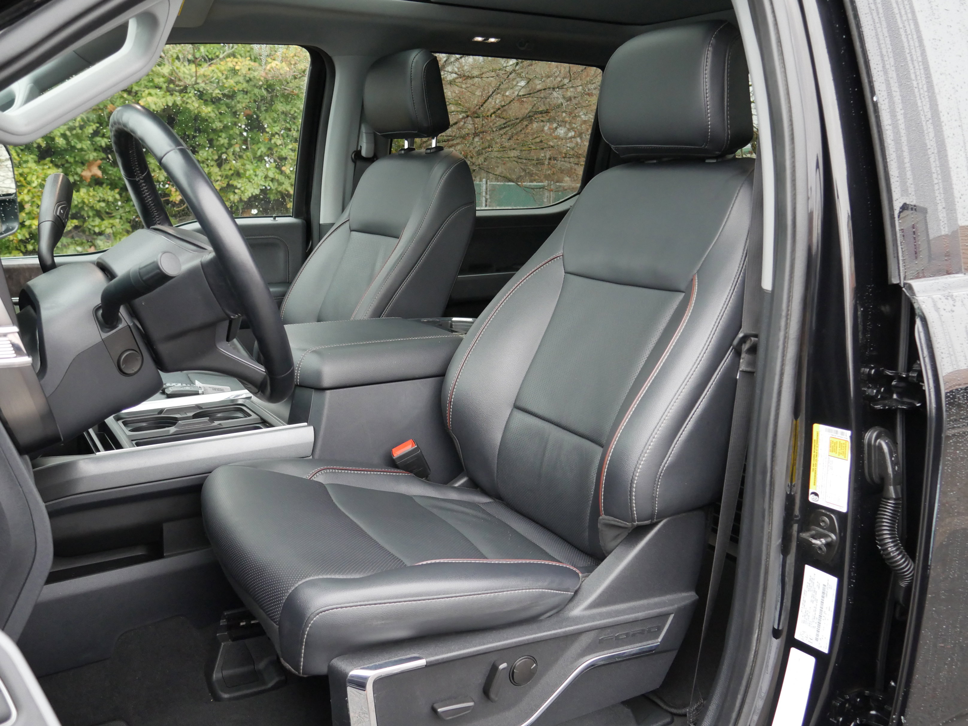 Certified 2023 Ford F350 Lariat w/ Black Appearance Package image 39