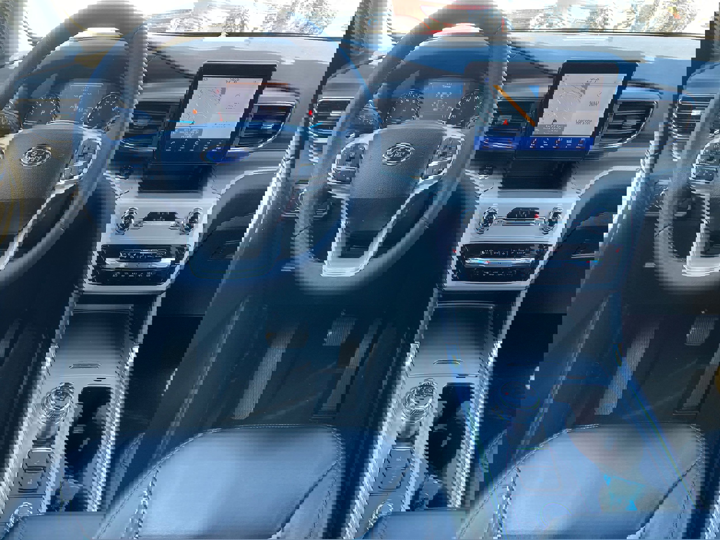 Certified 2022 Ford Explorer XLT w/ Equipment Group 202A image 9