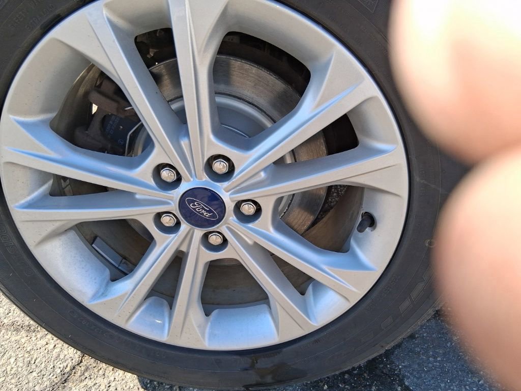 Certified 2018 Ford Escape SE image 28