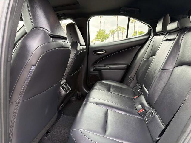 Used 2019 Lexus UX 200 w/ Premium Package FWD image 17