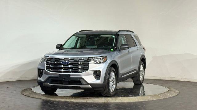 Certified 2025 Ford Explorer Active w/ Active Comfort Package AWD/4WD image 5