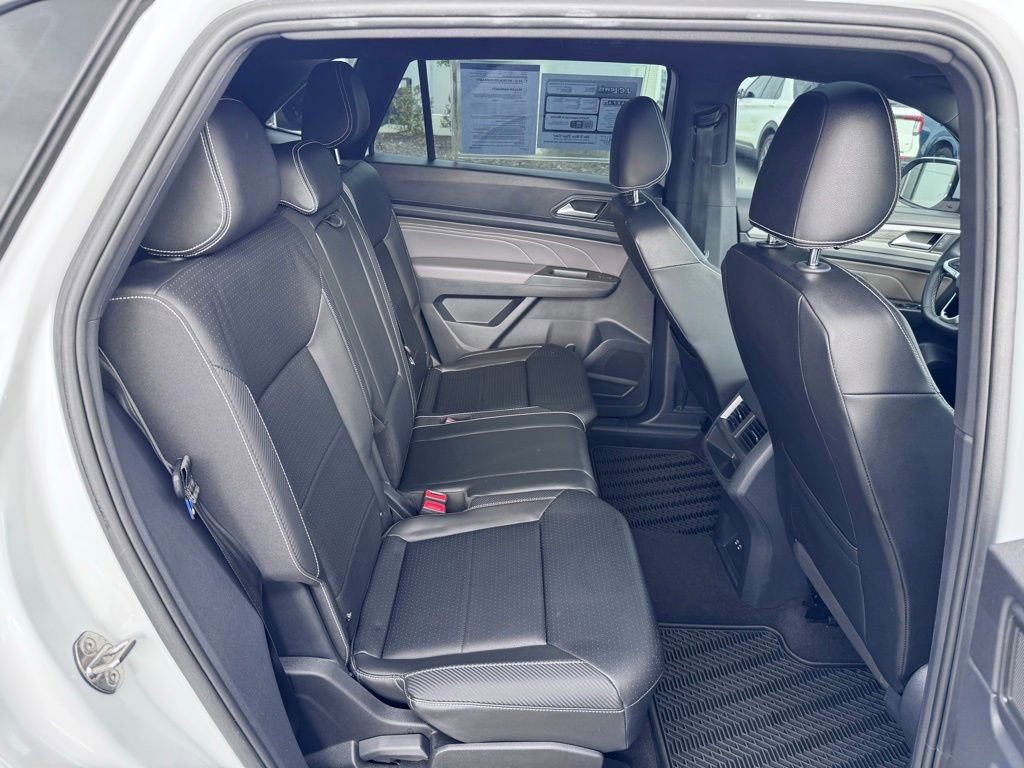 Used 2023 Volkswagen Atlas Cross Sport SE w/ Panoramic Sunroof Package image 19