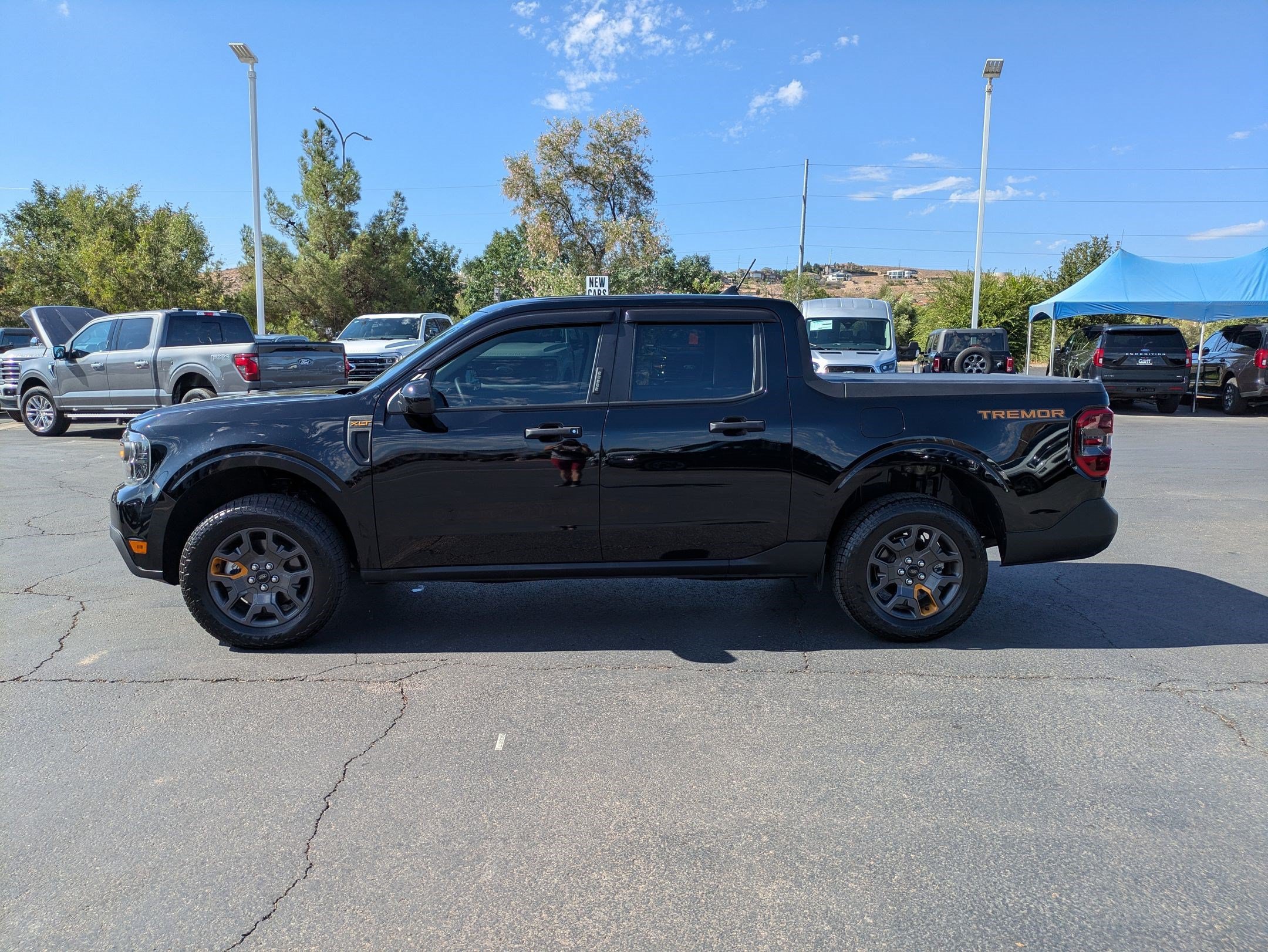Certified 2023 Ford Maverick Tremor w/ Tremor Off-Road Package AWD/4WD image 9