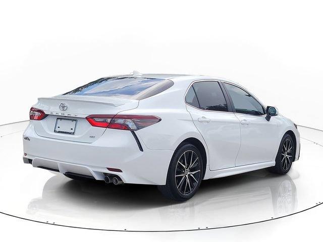 Used 2024 Toyota Camry SE FWD image 5