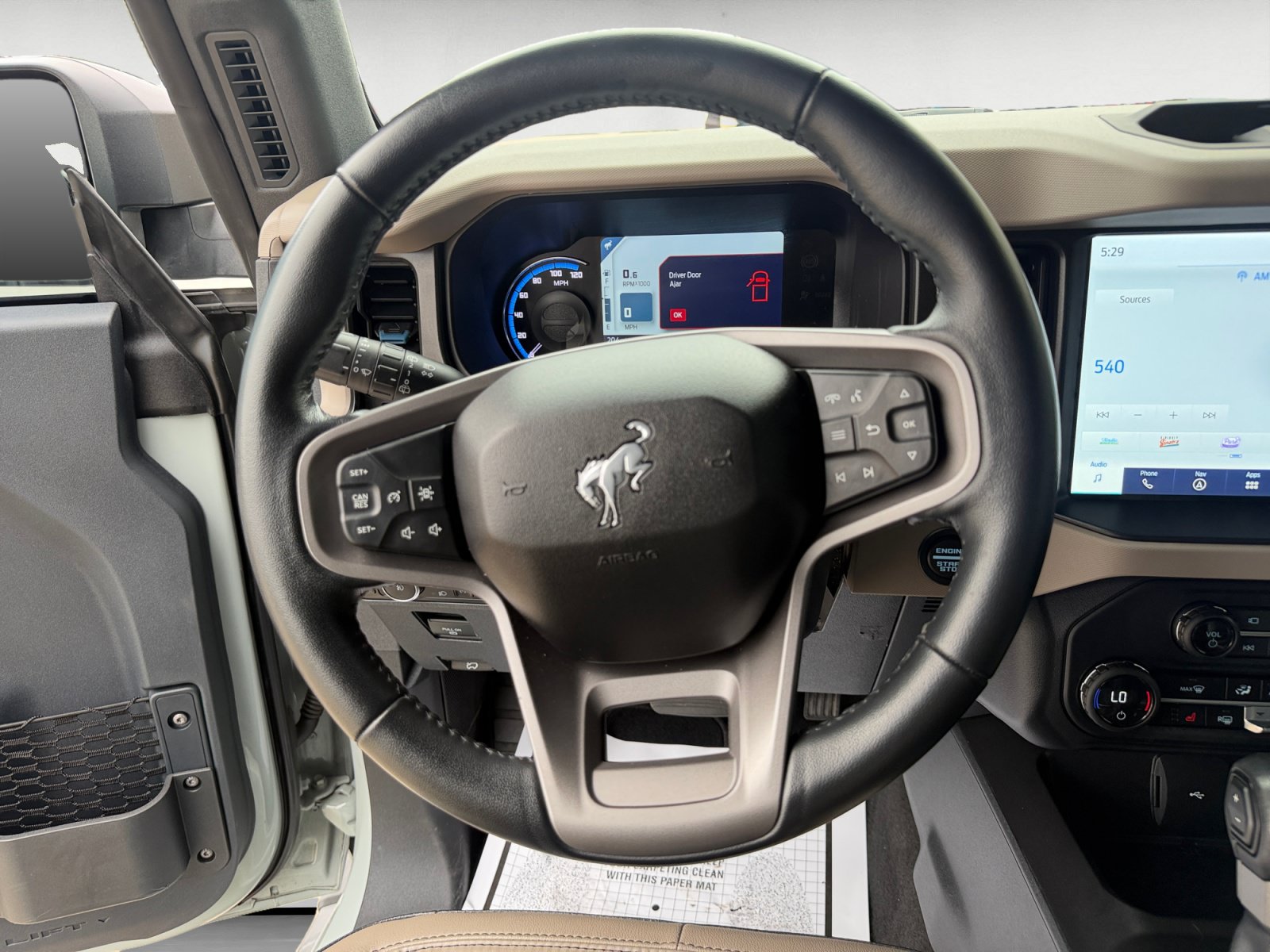 Certified 2023 Ford Bronco Wildtrak AWD/4WD image 11
