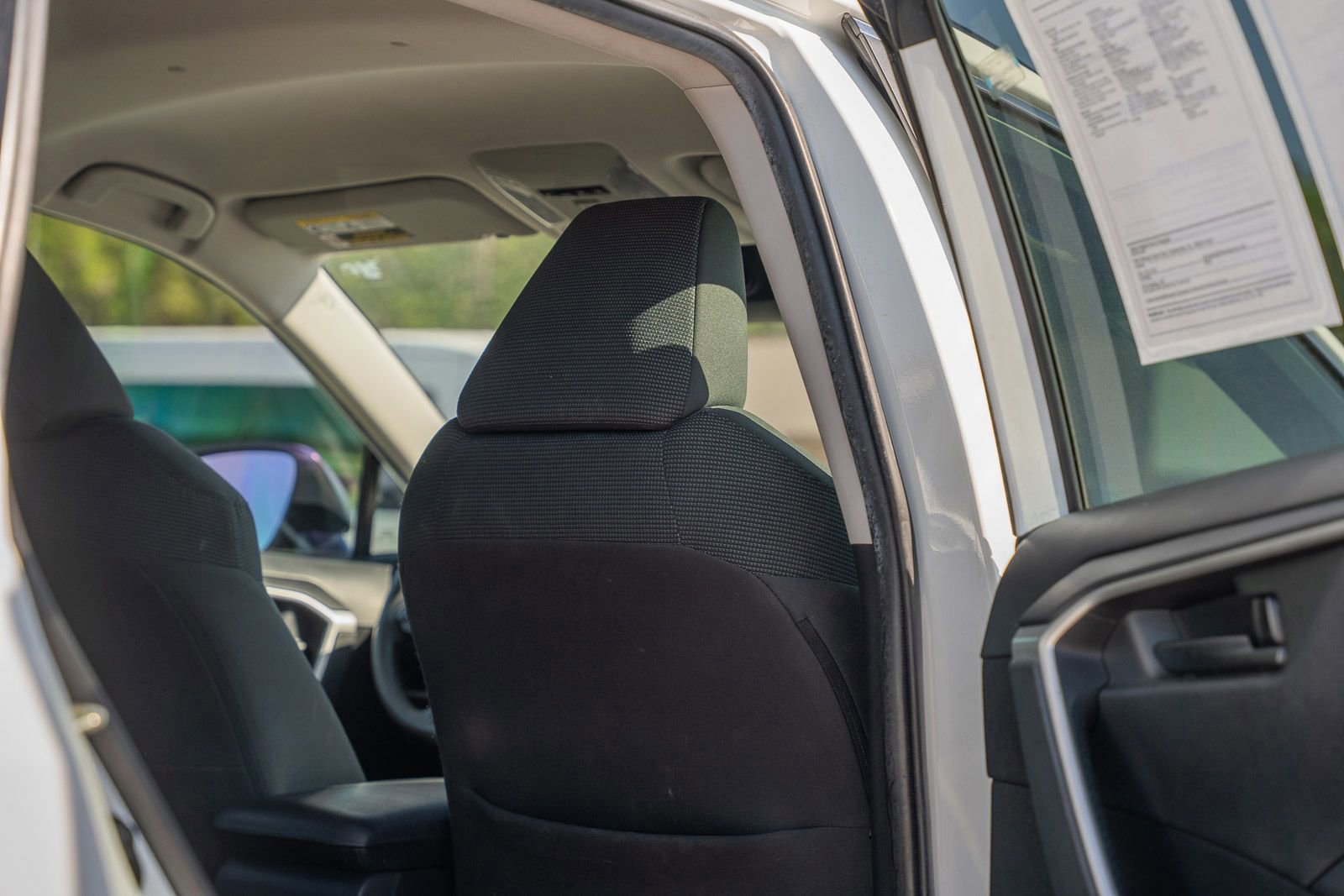 Used 2020 Toyota RAV4 LE FWD image 14