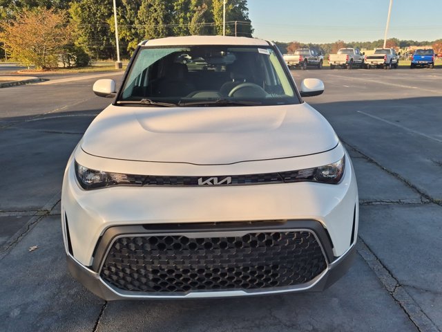 Used 2024 Kia Soul LX FWD image 9